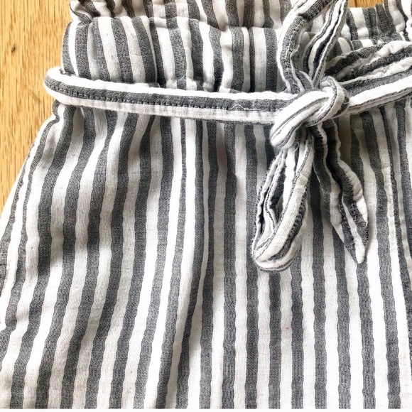 BCBG shorts - Picture 4 of 4